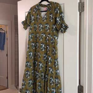Victoria Dunn Green Floral Midi Dress